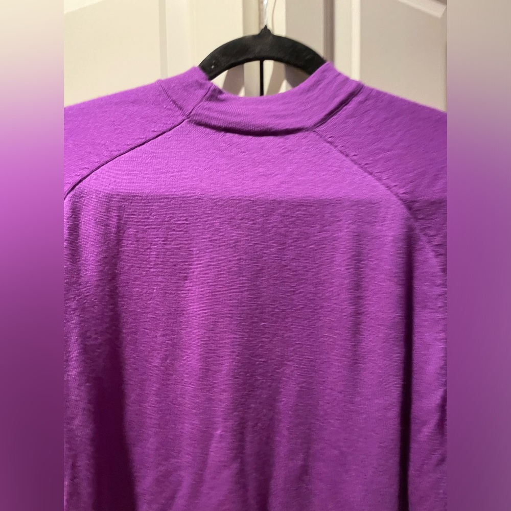 Turtleneck lightweight sweater with open arms